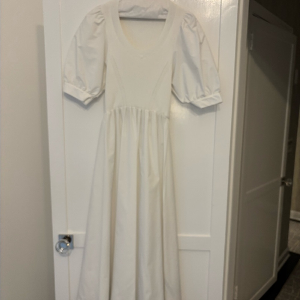 Elegant White Puff Sleeve Dress
